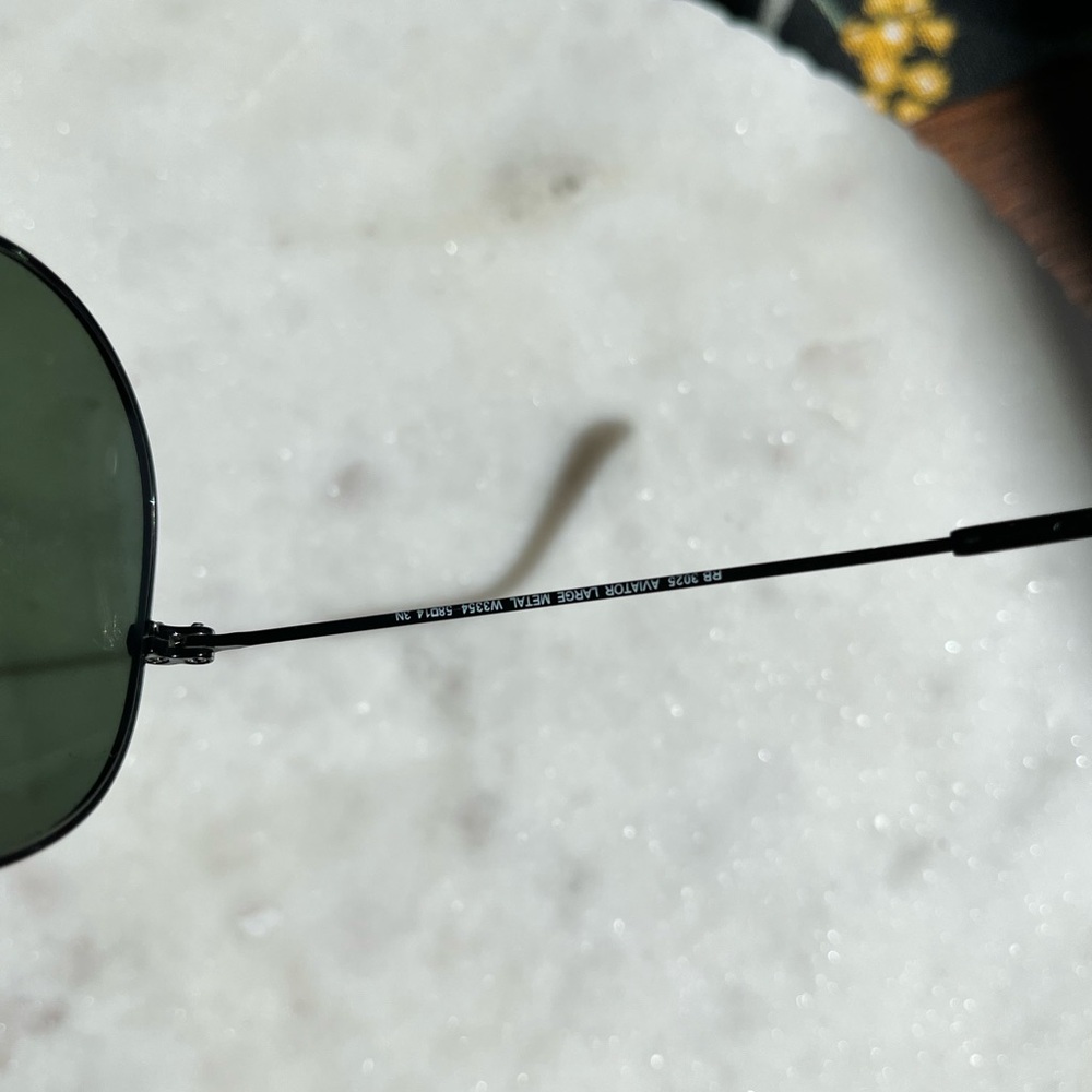 Ray Ban Large Aviator Sunglasses with G15 Lenses - Picture 9 of 9